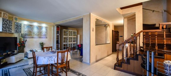 8 rooms House in Settimo Torinese, Italy No. 49729 11