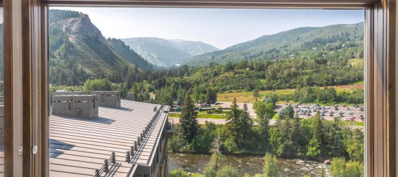 2 bedrooms Cafe / restaurant in Avon, USA No. 84 5