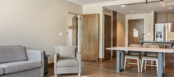 2 bedrooms Cafe / restaurant in Avon, USA No. 84 14