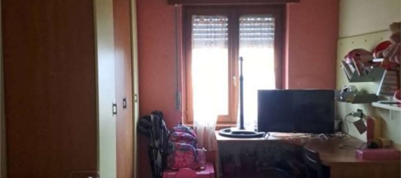 Apartamento de 4 habitaciónes en Induno Olona, Italy No. 3184 6