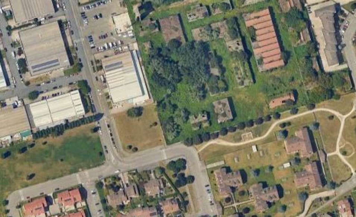 427m² Commercial property in Pantigliate, Italy No. 301634