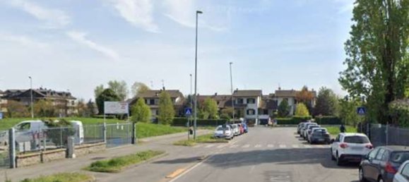 427m² Commercial property in Pantigliate, Italy No. 301634 9