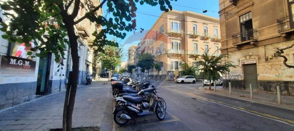 2 Schlafzimmer Gewerbliche Immobilie in Catania, Italy, Nr. 329279 6