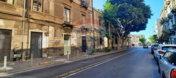 2 Schlafzimmer Gewerbliche Immobilie in Catania, Italy, Nr. 329279 4