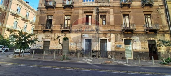 2 Schlafzimmer Gewerbliche Immobilie in Catania, Italy, Nr. 329279 7
