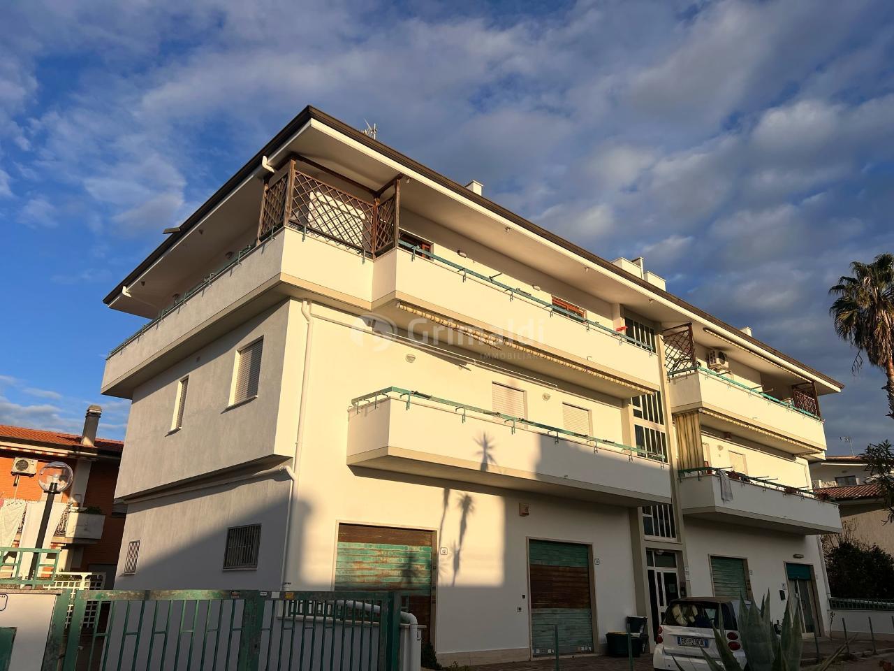 3 rooms Apartment in Nettuno, Italy No. 41000