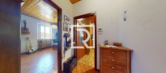 2 rooms Apartment in Roncofreddo, Italy No. 13551 2