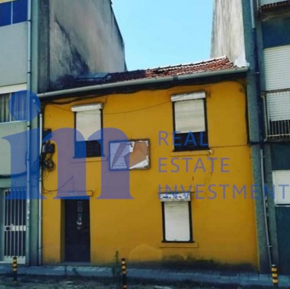  Land in Porto, Portugal No. 8822