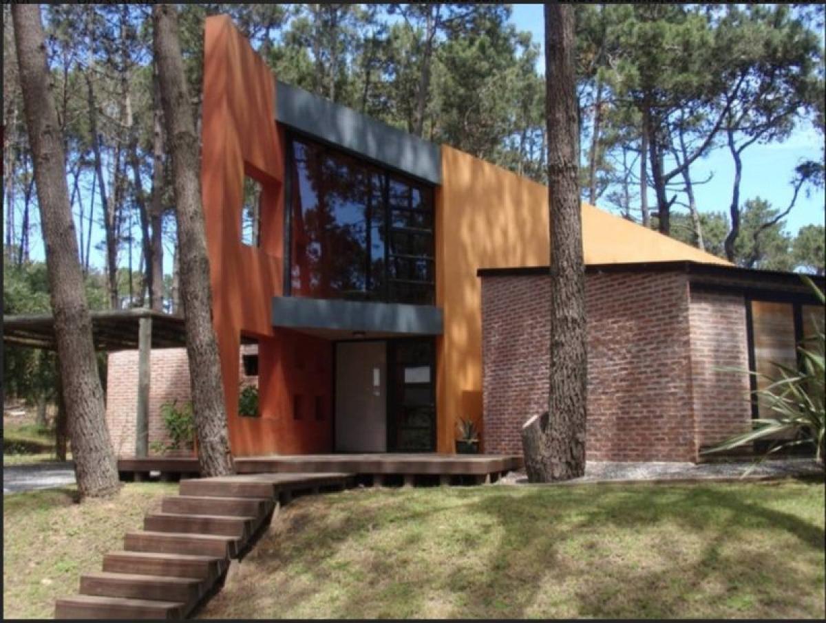 5 bedrooms House in Maldonado, Uruguay No. 9330