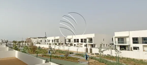 4 bedrooms Villa in Yas Island, UAE No. 109068 6