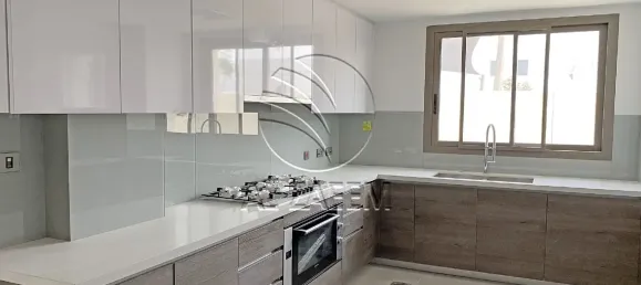 4 bedrooms Villa in Yas Island, UAE No. 109068 5