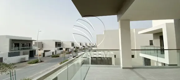 4 bedrooms Villa in Yas Island, UAE No. 109068 3