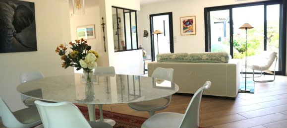 5 bedrooms Villa in La Rochelle, France No. 347652 4