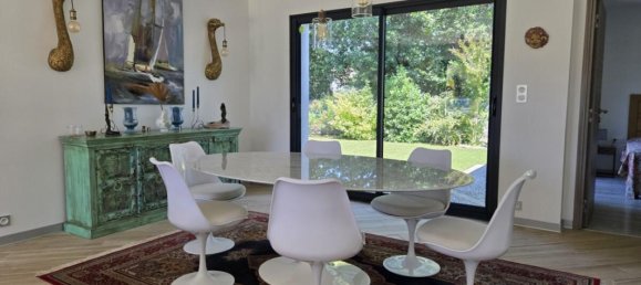 5 bedrooms Villa in La Rochelle, France No. 347652 3