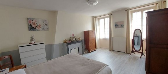 3 bedrooms House in Guernes, France No. 136229 8