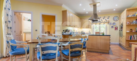 5 bedrooms Villa in Cadiz, Spain No. 103971 26