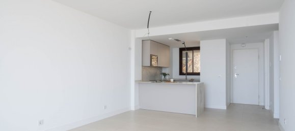 Квартира с 2 спальнями в Фуэнхирола, Испания № 184923 11