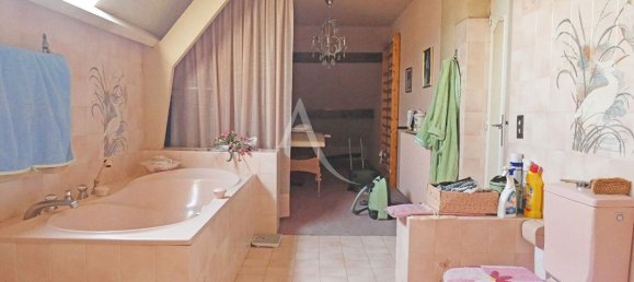 Casa de 4 dormitorios en Gagny, France No. 185523 11