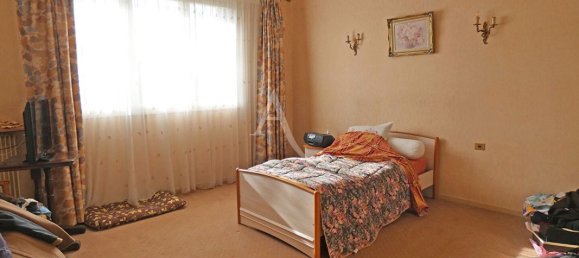 Casa de 4 dormitorios en Gagny, France No. 185523 6