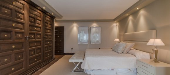 4 bedrooms Villa in Marbella, Spain No. 52948 64