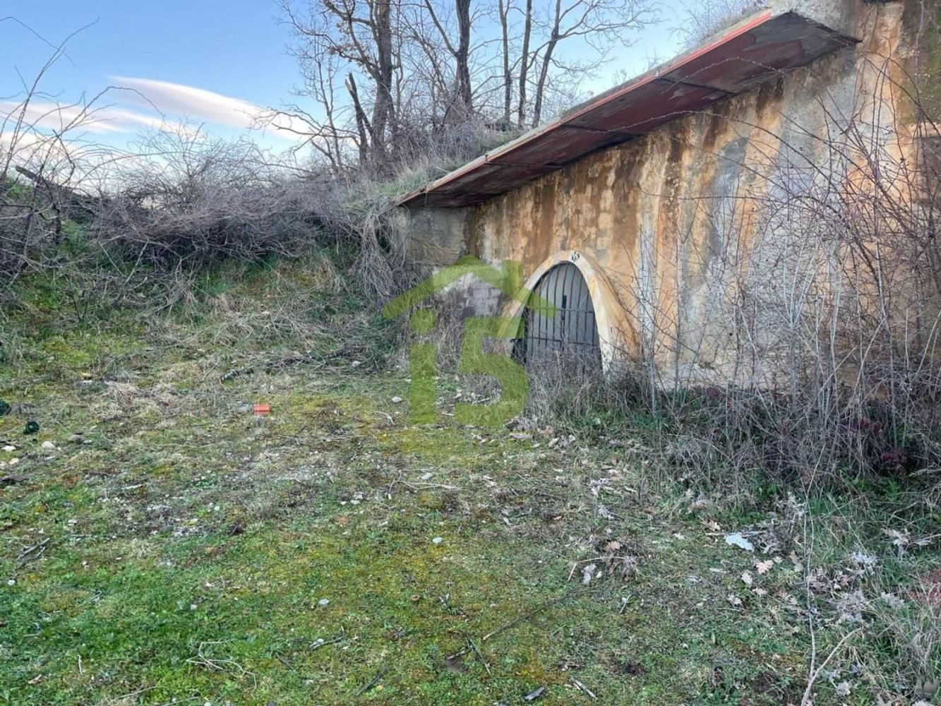 3299m² Land in Leon, Spain No. 70319