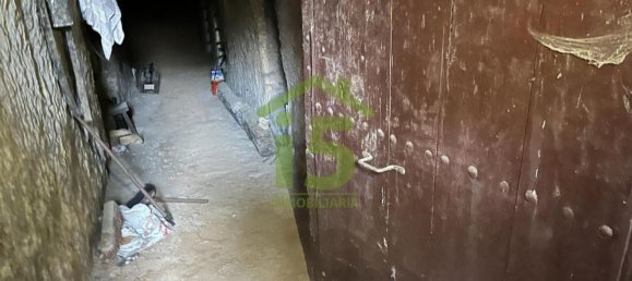 3299m² Land in Leon, Spain No. 70319 5