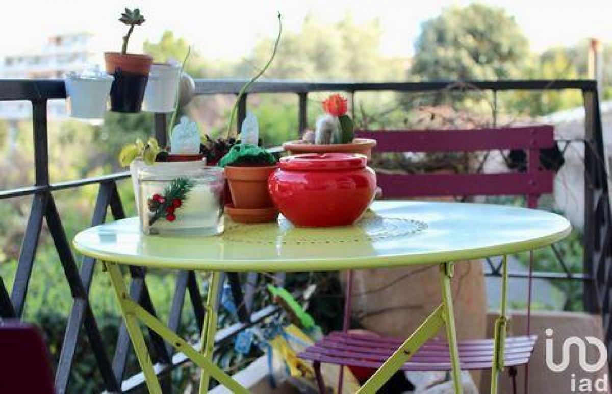 2 bedrooms Condo in Menton, France No. 9747