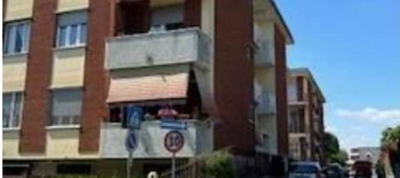 4 rooms Apartment in Cambiago, Italy No. 318519 7