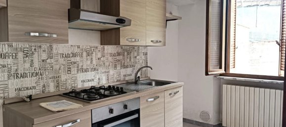 4 rooms Apartment in Gallicano, Italy No. 134865 6