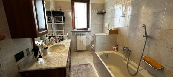 Apartamento de 3 dormitorios en Calcio, Italy No. 380830 11