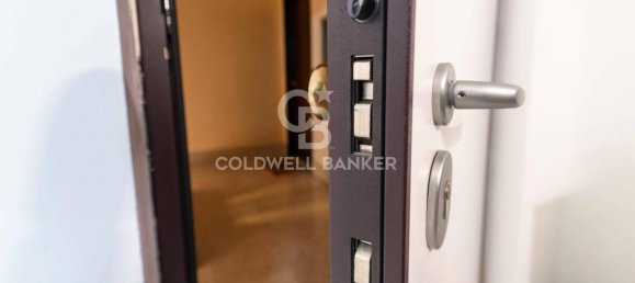 Квартира с 3 комнатами в Турин, Италия № 232647 4