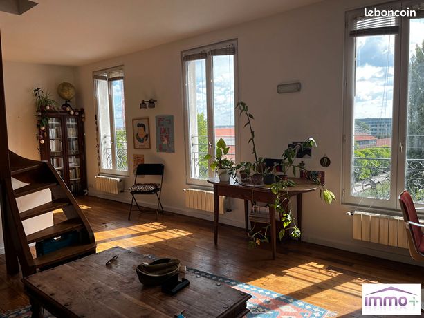 3 bedrooms Duplex in Pantin, France No. 356375