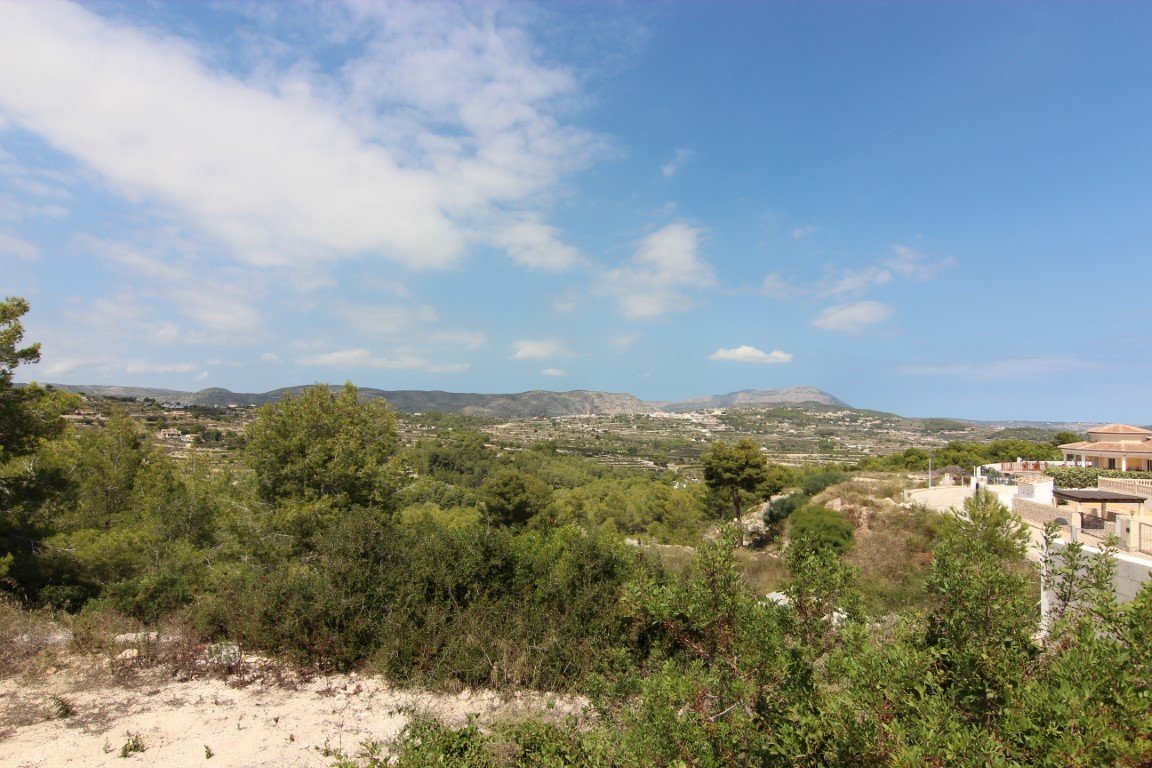  Land in Moraira, Spain No. 8403