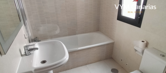 3 bedrooms Penthouse in Adeje, Spain No. 15216 14