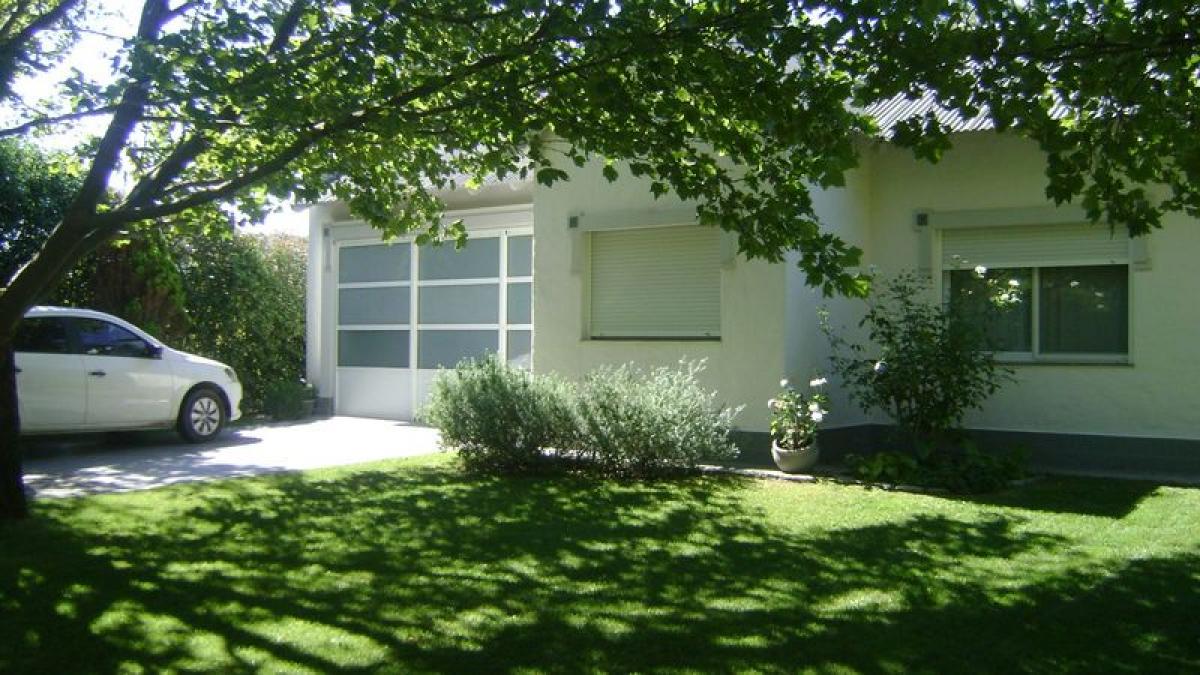 3 bedrooms House in Buenos Aires, Argentina No. 91460