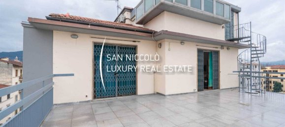 4 Schlafzimmer Penthouse in Florence, Italy, Nr. 210978 8