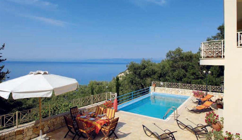 2 bedrooms Villa in Corfu, Greece No. 7677