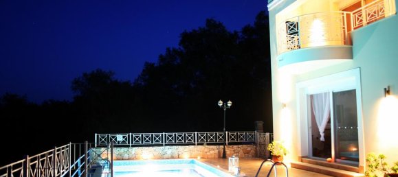 2 bedrooms Villa in Corfu, Greece No. 7677 3