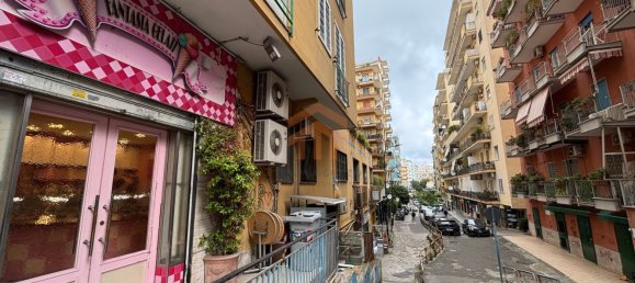 Apartamento T4 em Naples, Italy N.º 364677 23