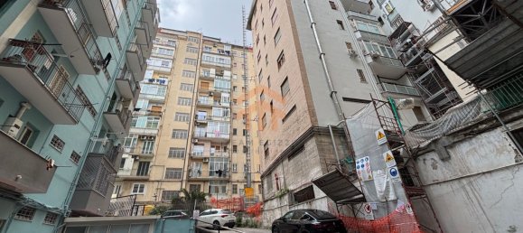 Apartamento T4 em Naples, Italy N.º 364677 21