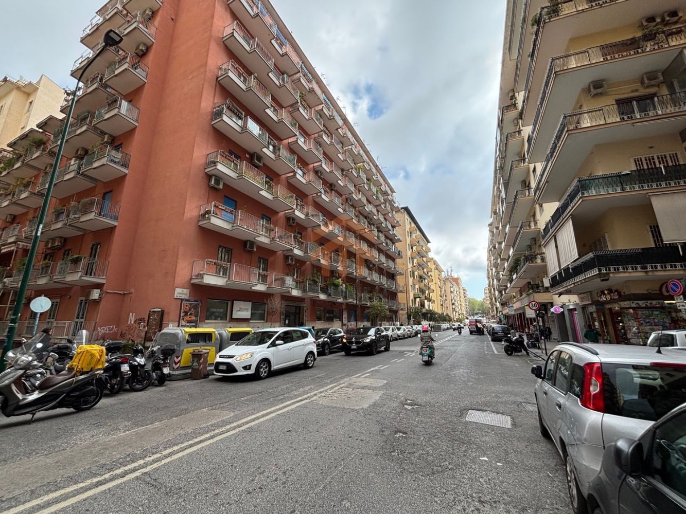 Apartamento T4 em Naples, Italy N.º 364677