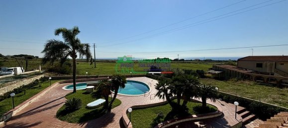 6 bedrooms Villa in Ragusa, Italy No. 151728 2