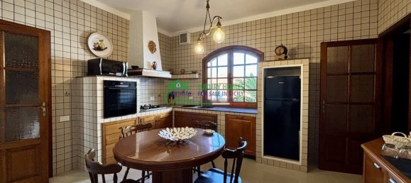 6 bedrooms Villa in Ragusa, Italy No. 151728 10