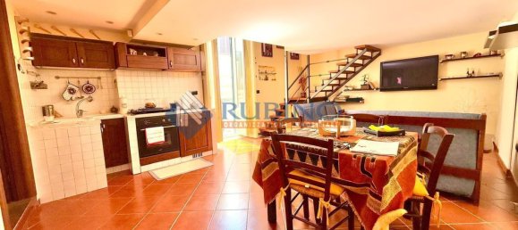 2-salle Appartement à Trani, Italy No. 265991 3