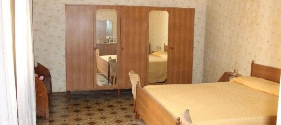 Дом с 4 комнатами в Купелло, Италия № 36276 21