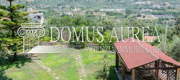 Вилла с 4 комнатами в Итри, Италия № 151274 2