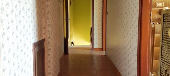 Дом с 6 комнатами в Монтанаро, Италия № 84583 16