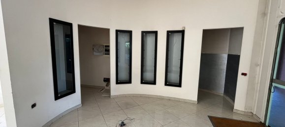 143m² Commercial property in Segrate, Italy No. 373624 5