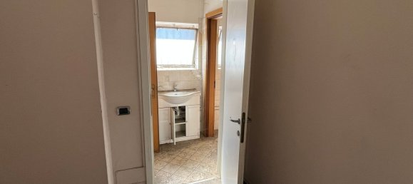 143m² Commercial property in Segrate, Italy No. 373624 11