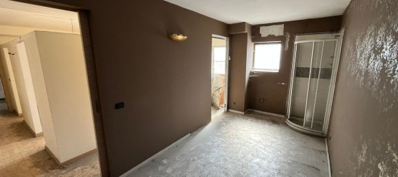 143m² Commercial property in Segrate, Italy No. 373624 10